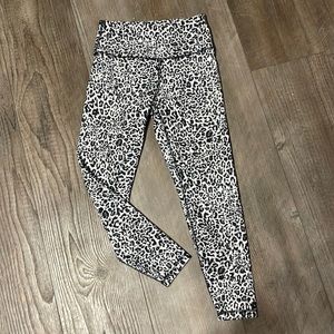 Leopard print leggings